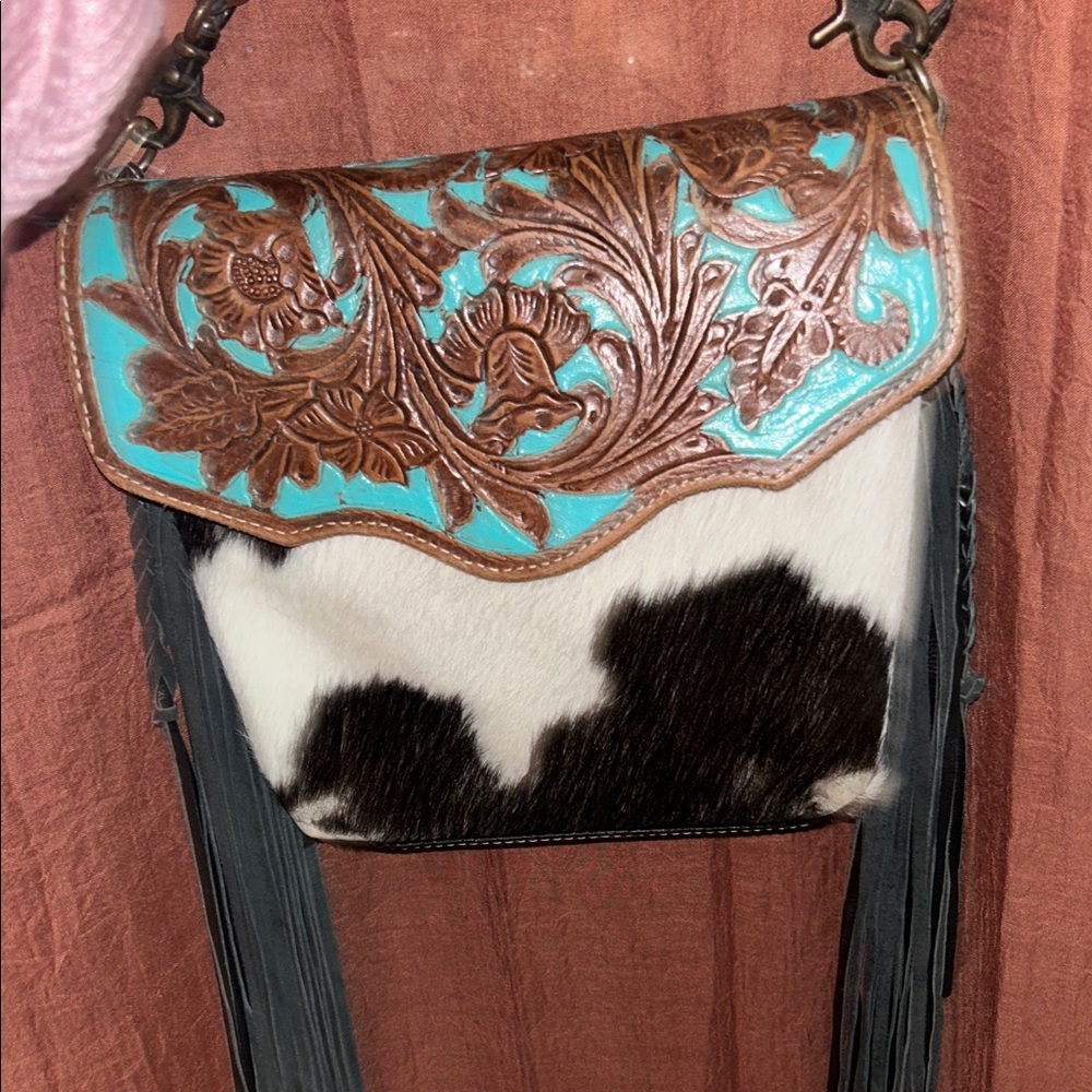 Myra Bag Black and Cream Interior Design